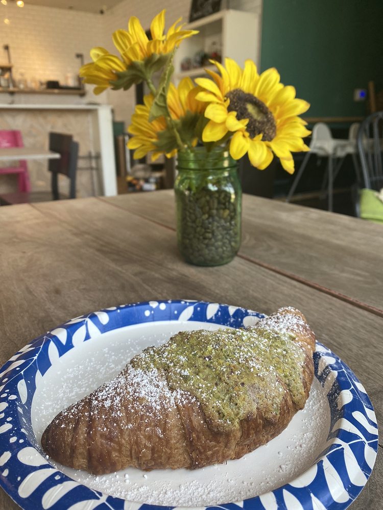 Pistachio Croissant