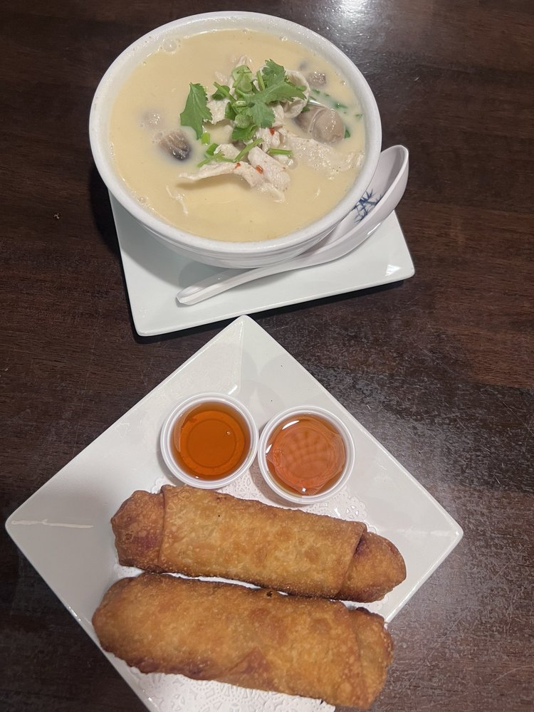 Bangkok Way Egg Roll
