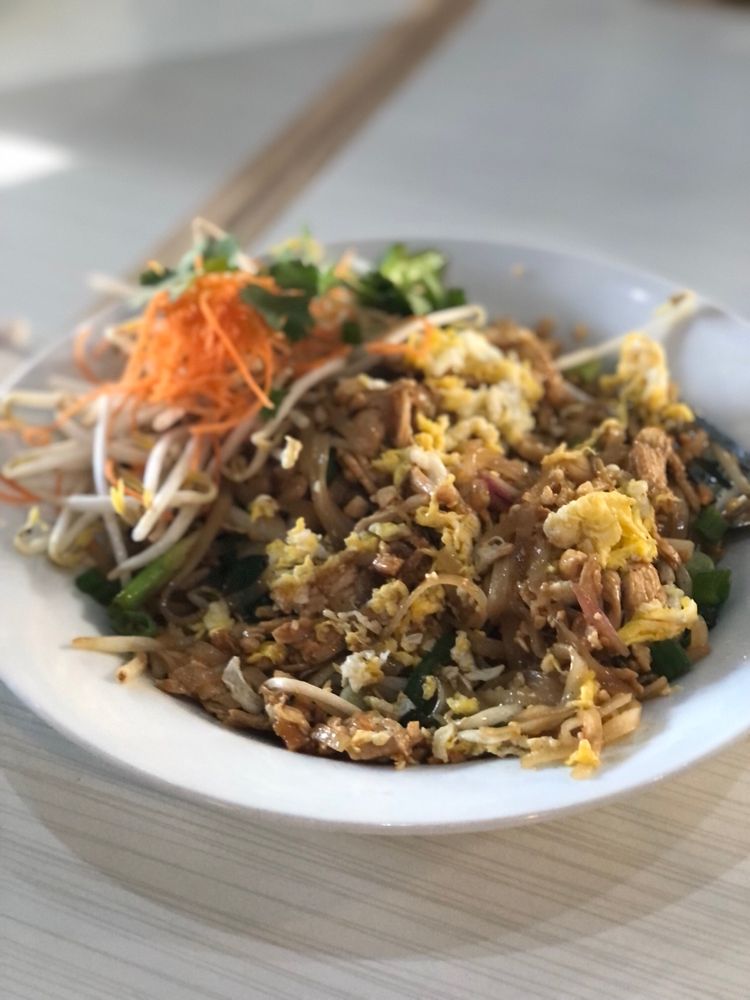 Bento Box - Almond Sriracha Chicken & Pad Thai Chicken