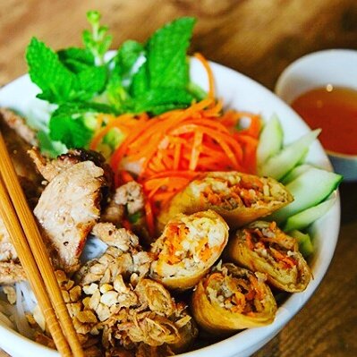 Grilled Lemongrass Chicken Baguette