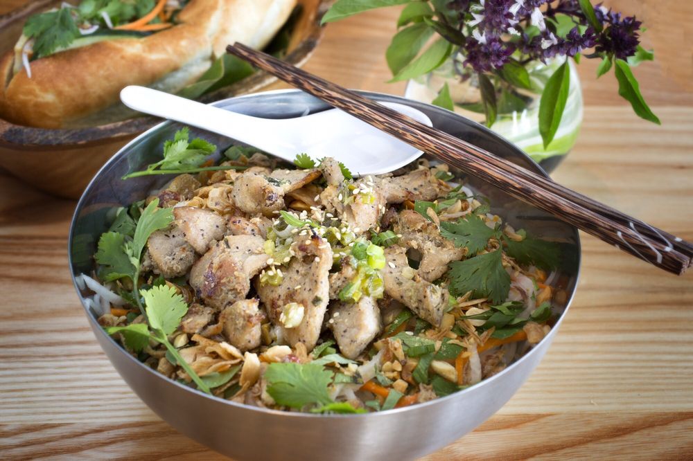 Rice Vermicelli Salad Bun Bowls