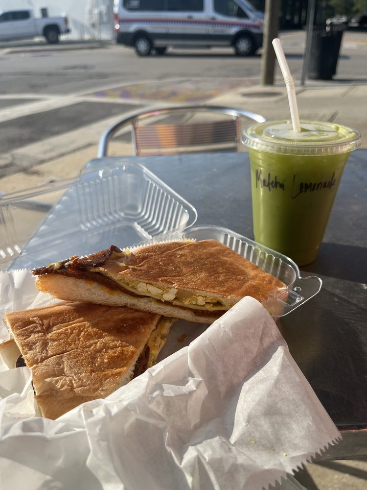 Vegan Breakfast Sandwich