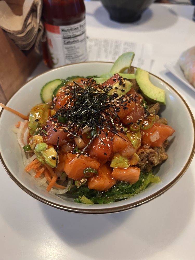 Salmon Tartare Poke Bowl