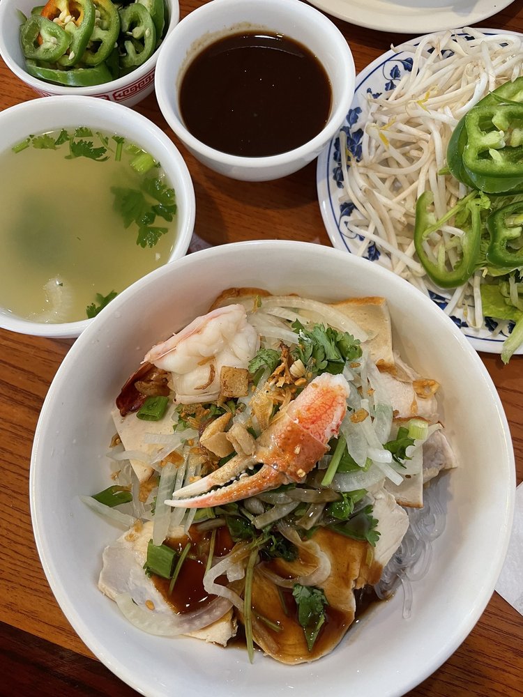 Nam Vang Soup