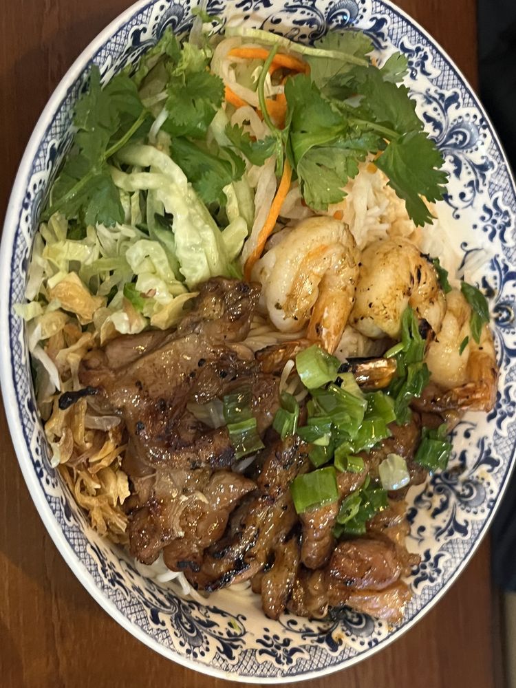 BBQ Chicken Vermicelli Bowl