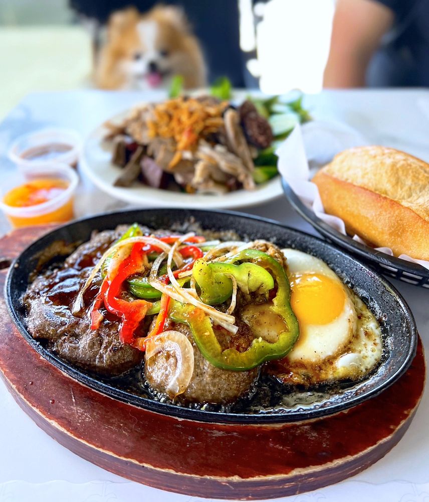 Bò Né | Sizzling Beef Steak