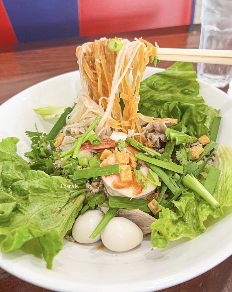 Nam Vang Flat Noodles