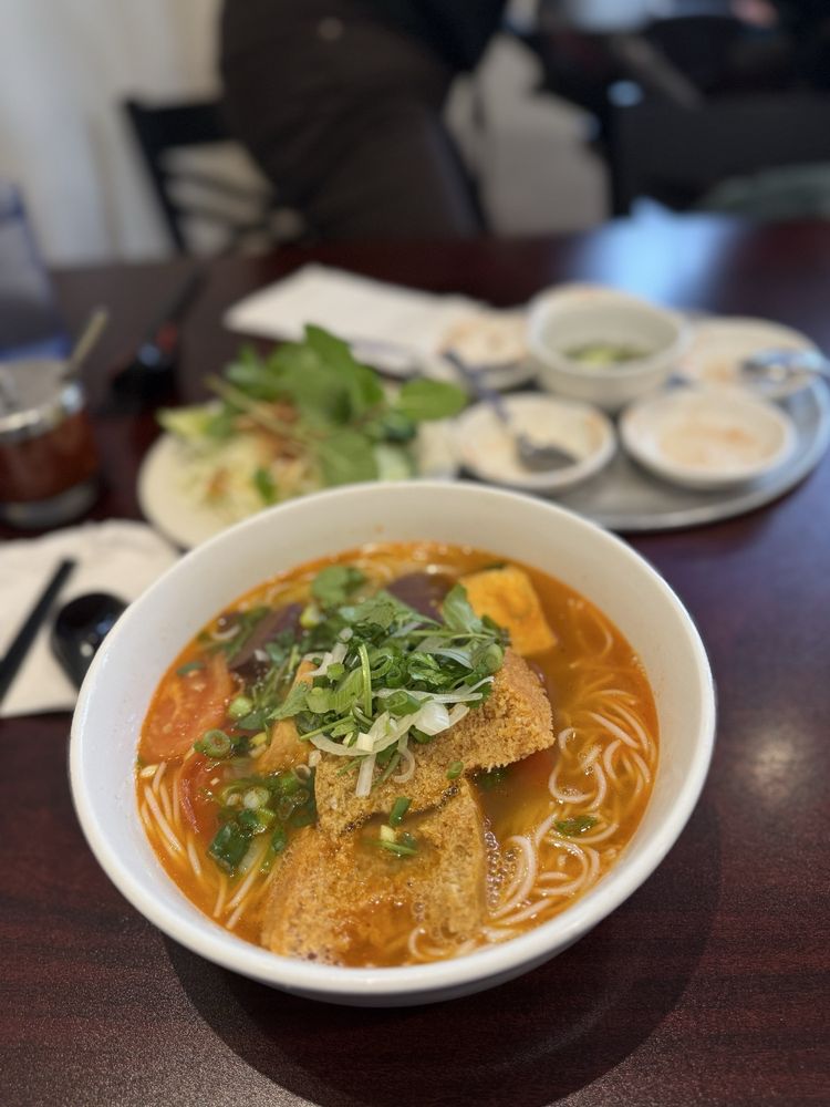 Bún Riêu