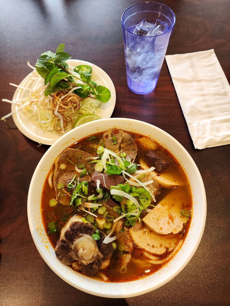 Bún Bò Đuôi Bò