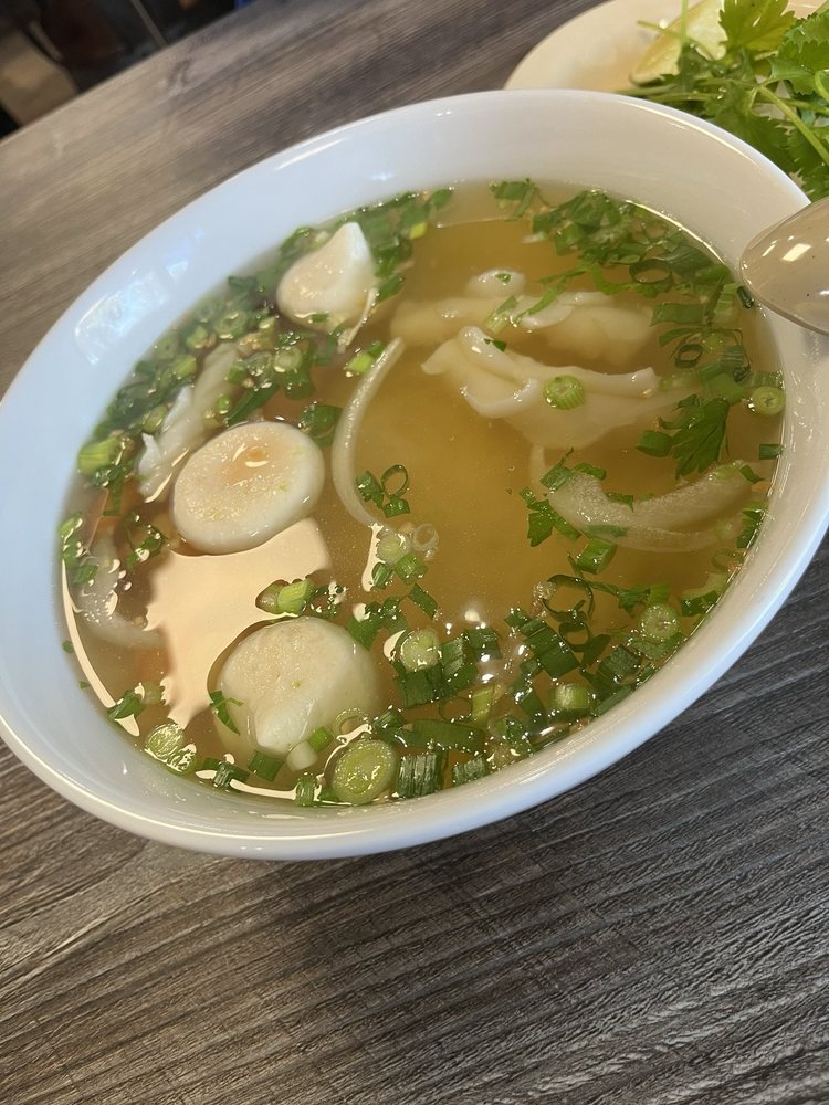 Seafood Rice Noodle Soup / Hủ Tiếu Hải Sản