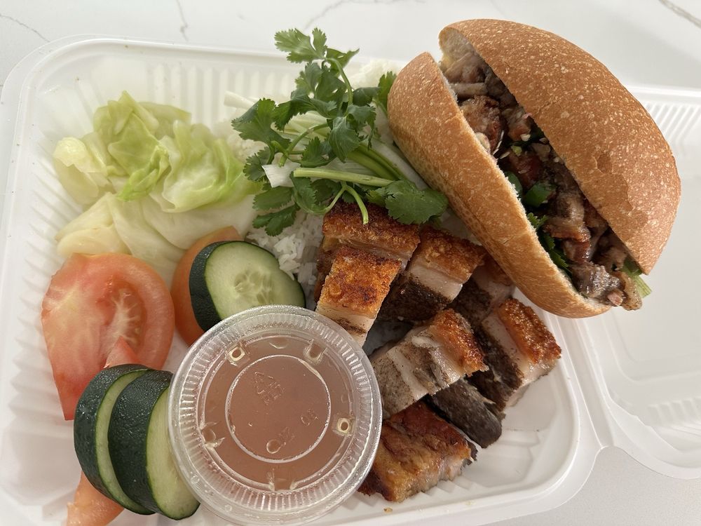 Banh Mi Heo Quay