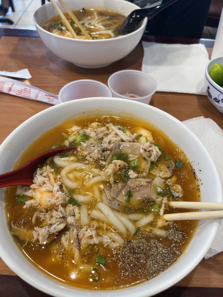 Banh Canh Udon Soup