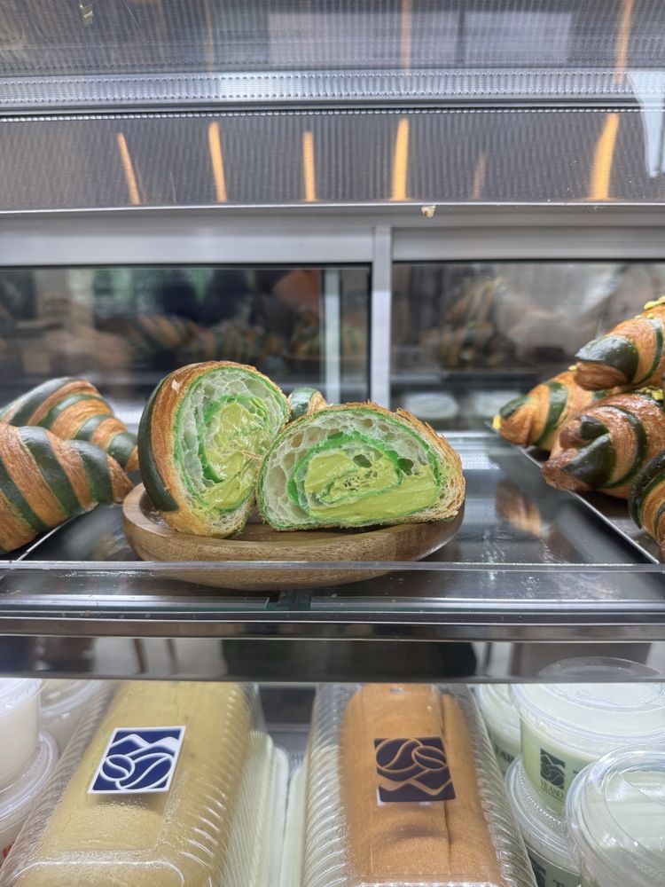 Avocado Croissant