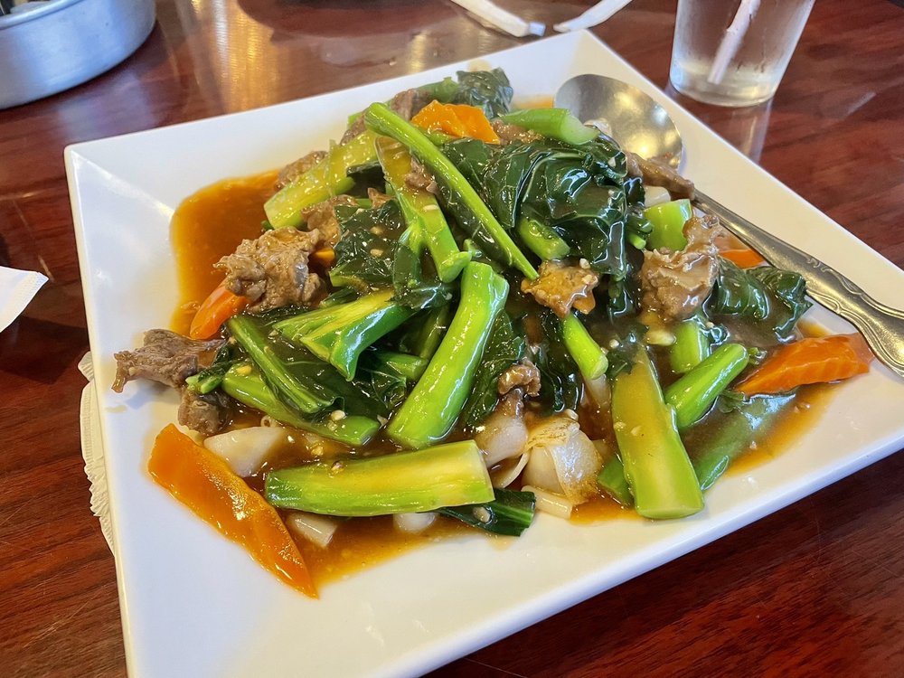 Stir Fried Flat Noodles