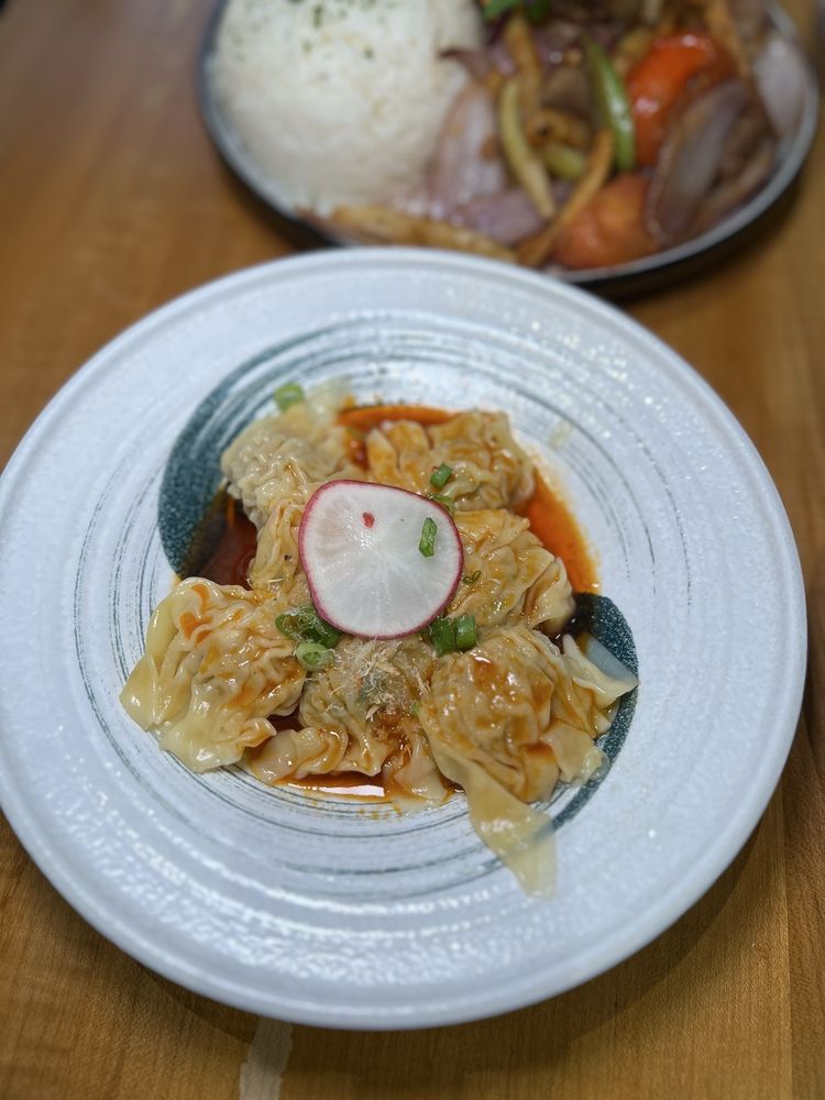 Nam's Spicy Wonton