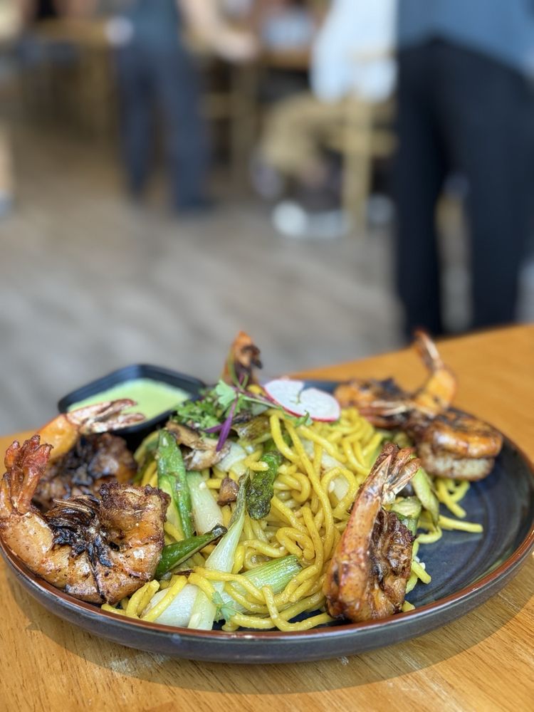 Tiger Prawn Garlic Noodles