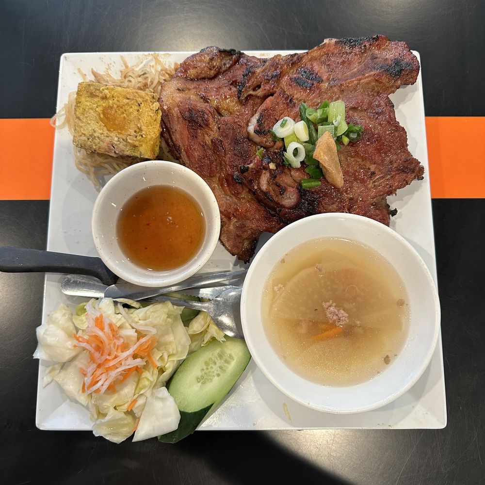 BBQ Pork Com Tam Plate