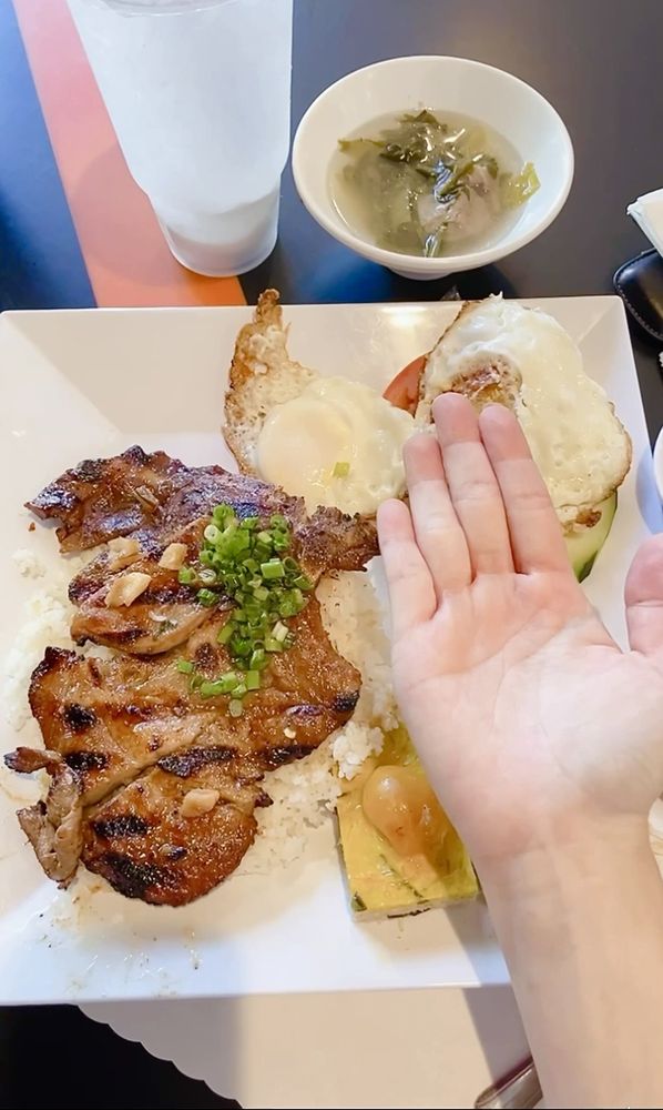 Com Tam Thit Nuong Bi Cha Trung Muoi