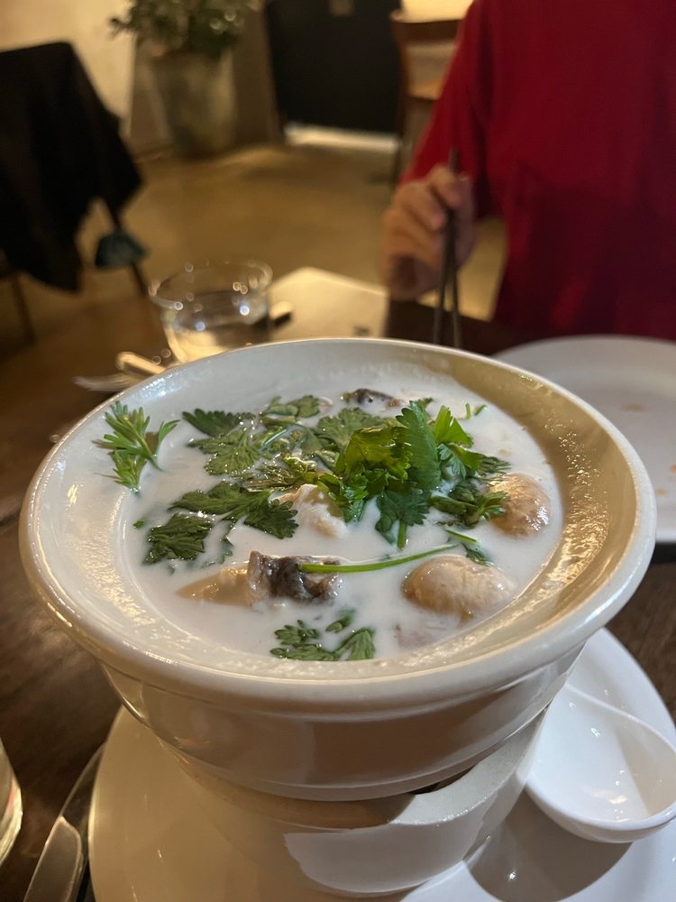 32 Oz. Tom Kha Kai Plate