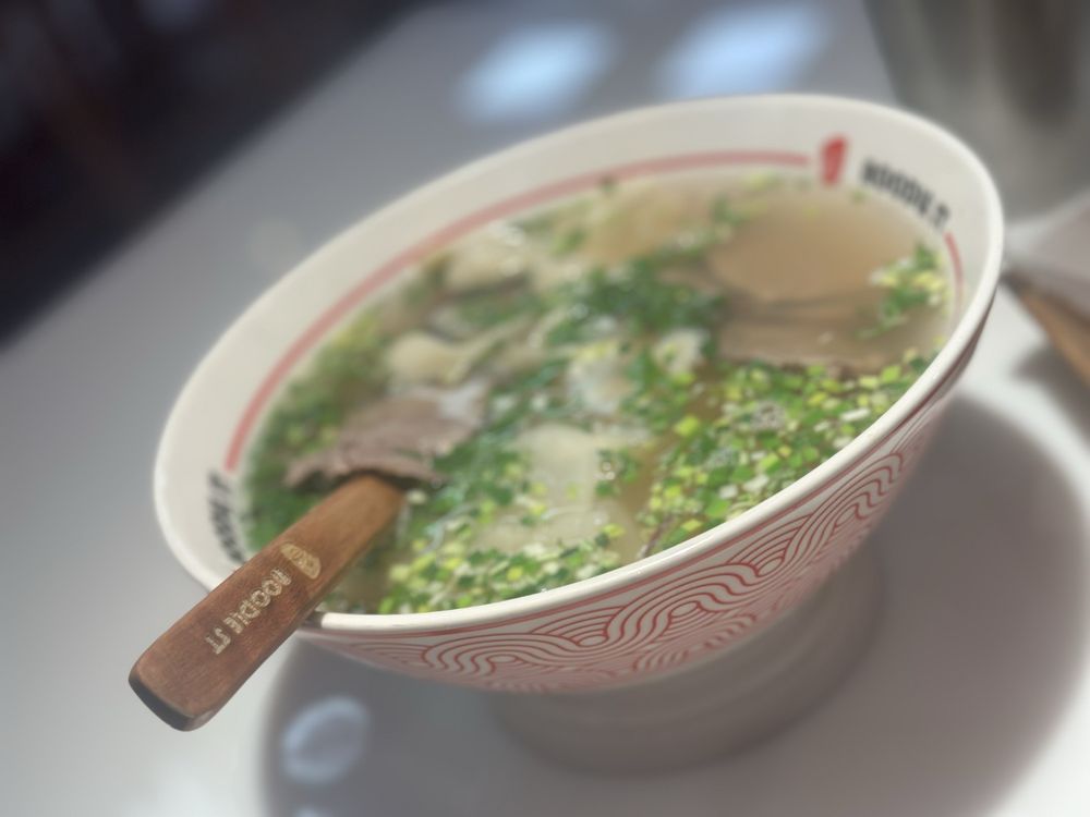 Signature Beef Noodle/rice Noodle Soup