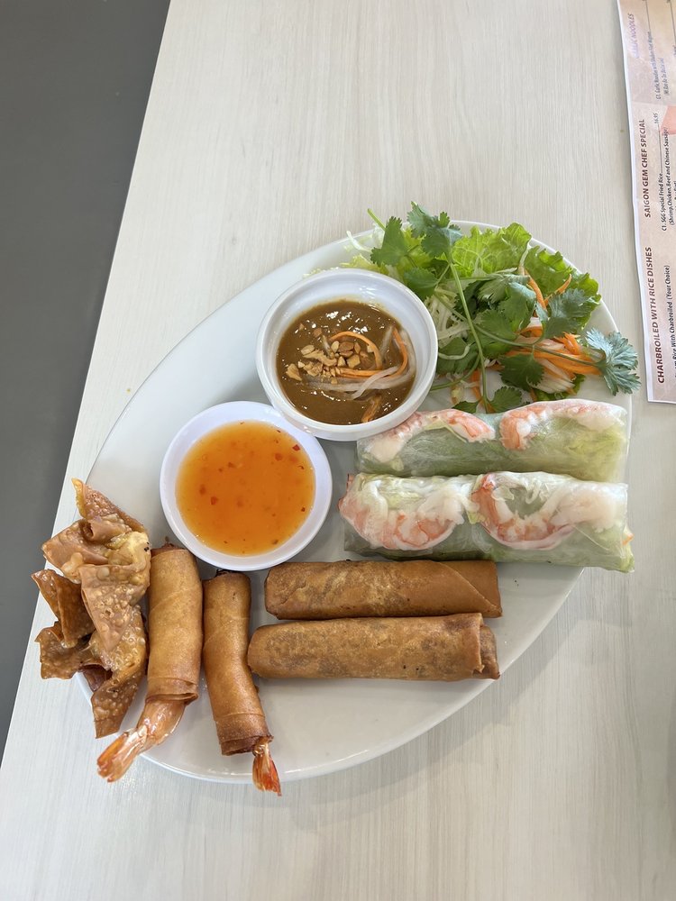 Saigon Gem Appetizer / Khai Vi Saigon Gem