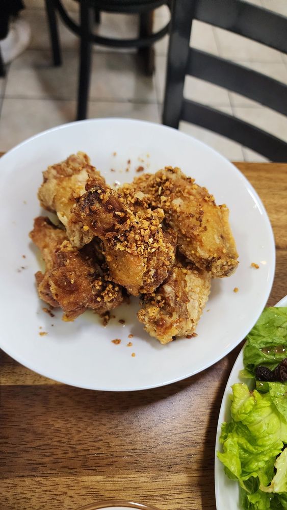 Canh Ga Bo Toi Com Trang (17) - Garlic Butter Chicken Wings W/ Rice