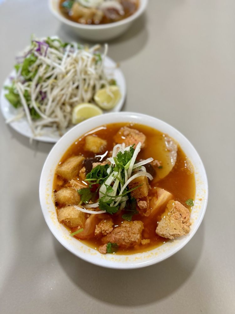 Bun Rieu