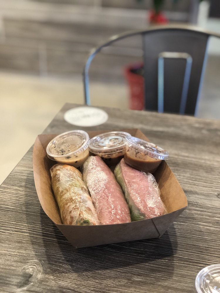 Vietnamese Crepe Roll