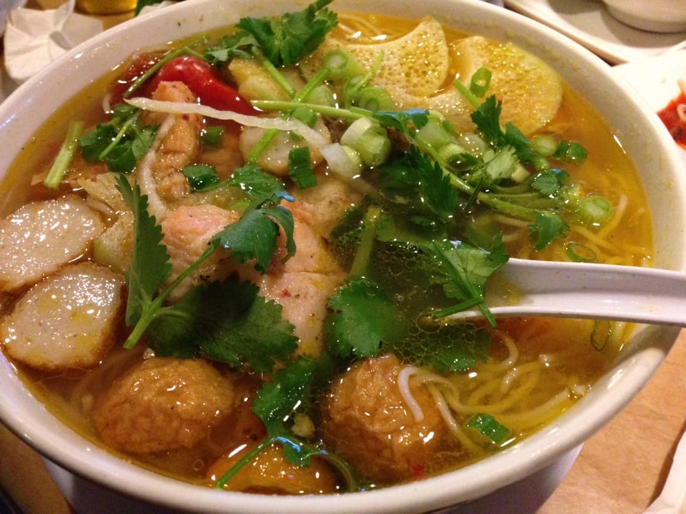 Vietnamese Spicy Beef Vermicelli Noodle Soup