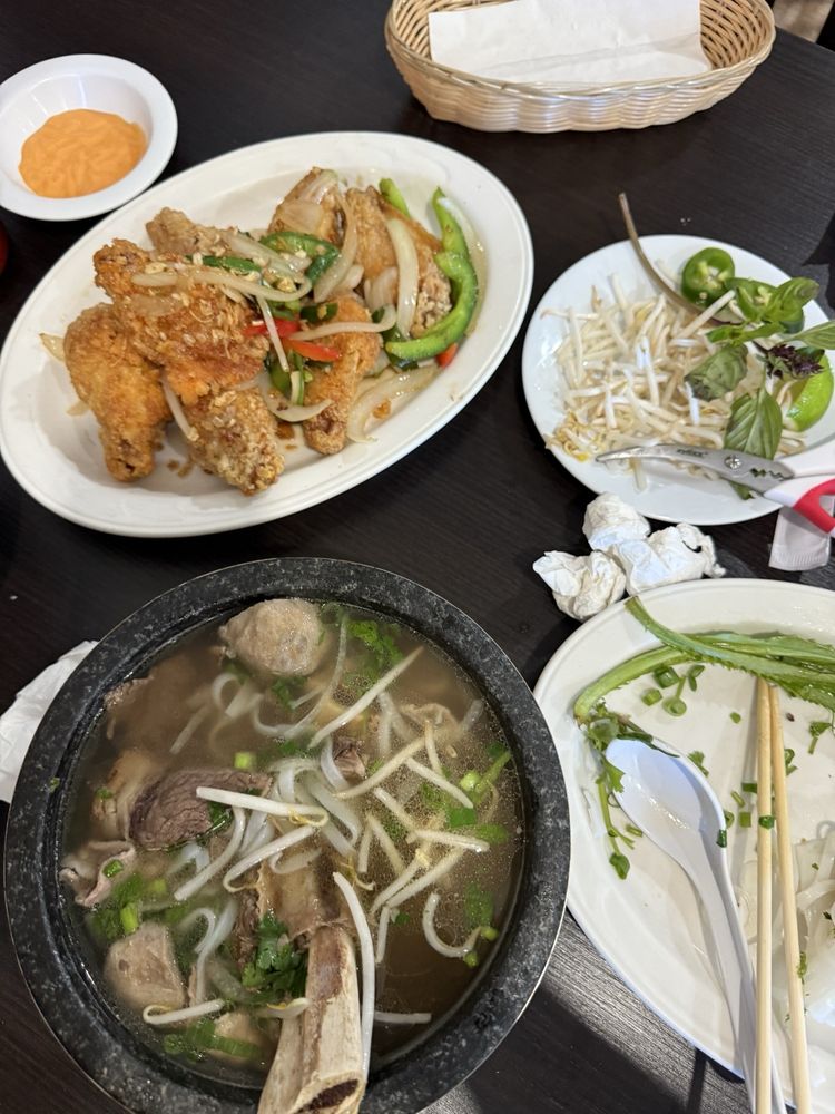 Sweet Garlics Fish Sauce Chicken Wings