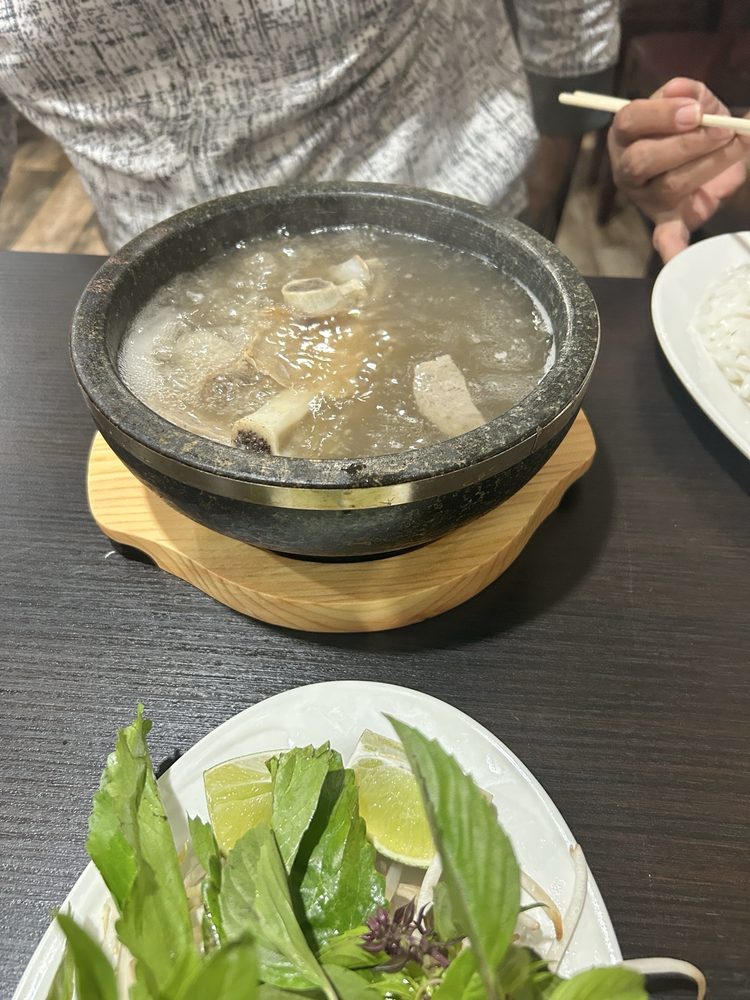 Sizzling Pho Dac Biet