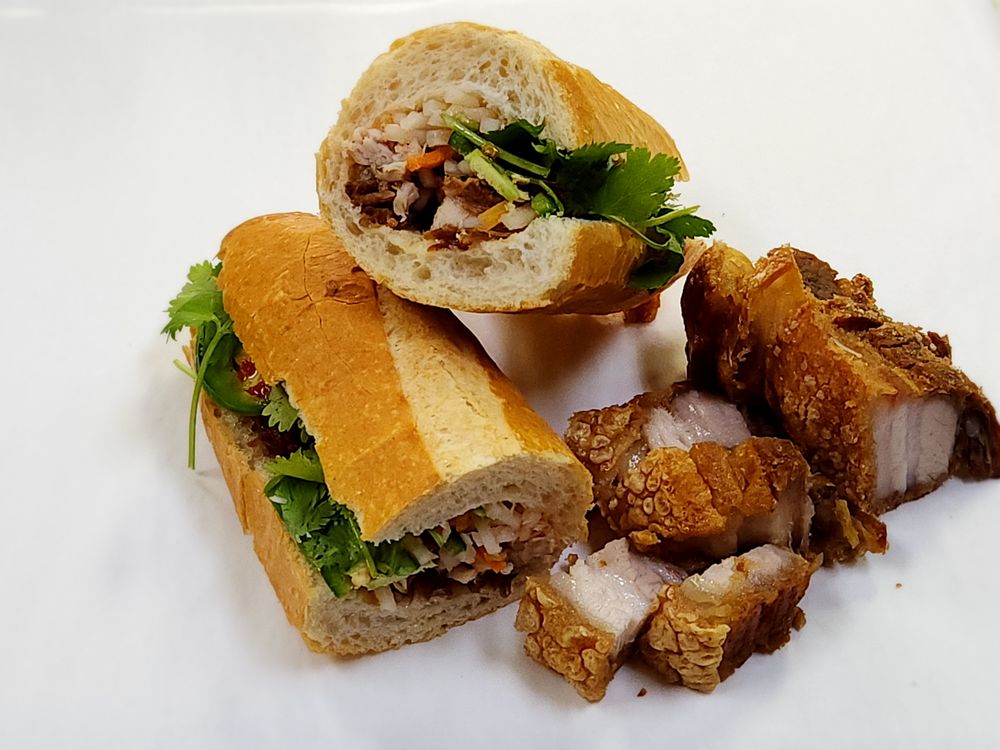 Banh Mi Heo Quay / Crispy Pork Belly Sandwich
