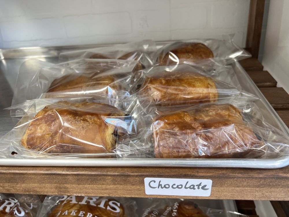 Bánh Nhân Sôcôla / Chocolate Croissant