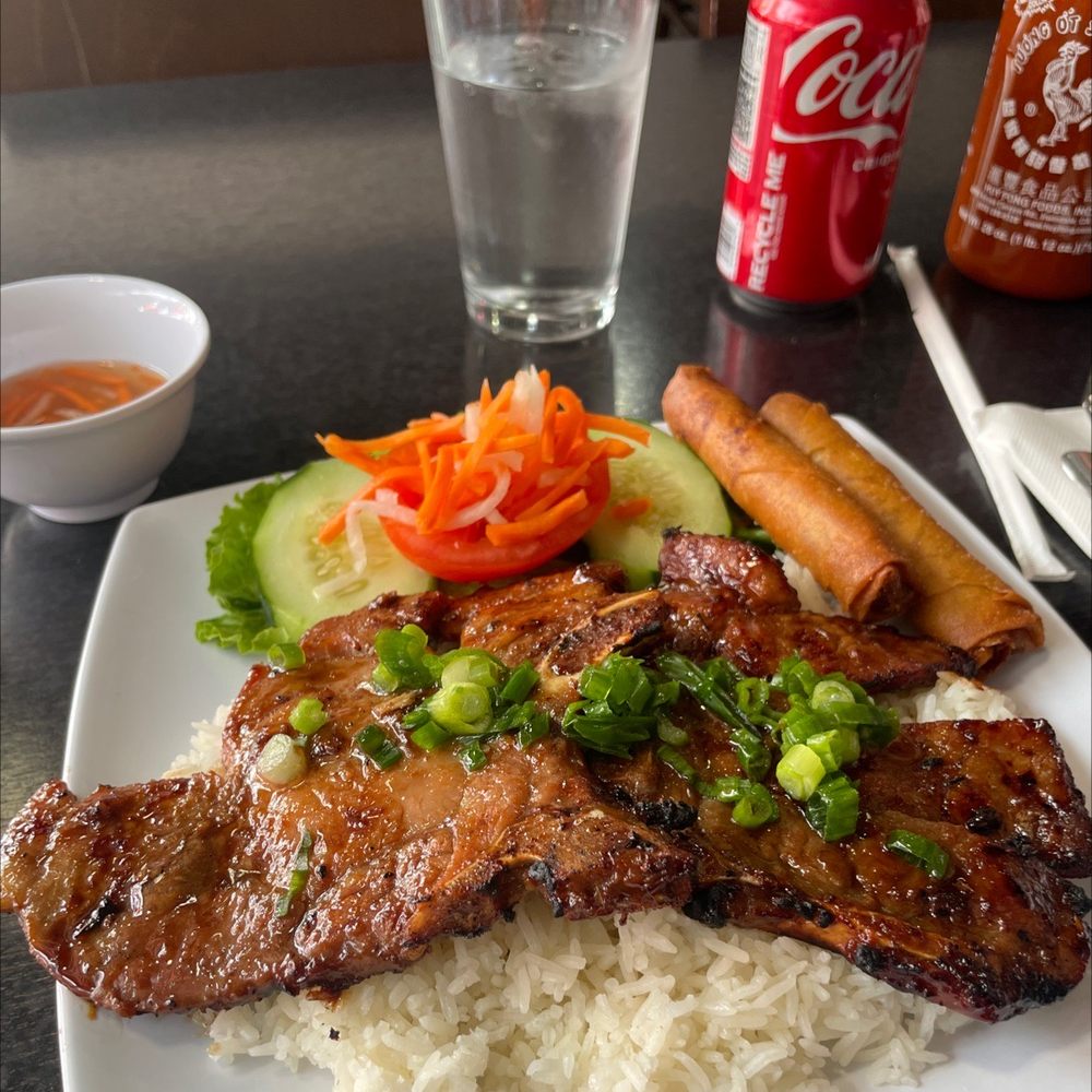 Char Grilled Pork Chop With Steamed Rice