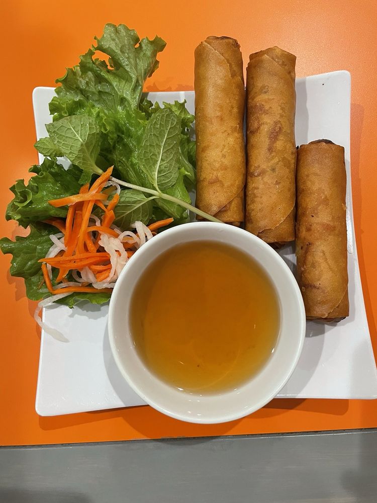 Egg Rolls 4 Pieces