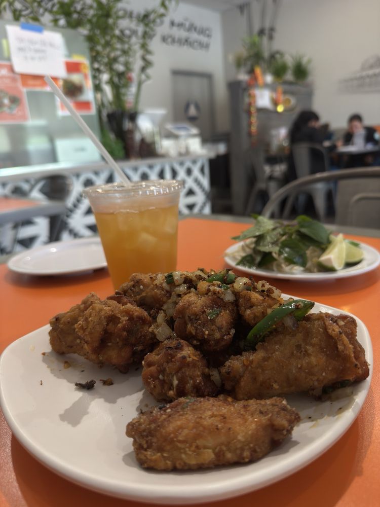 Salt and Pepper Chicken Wings