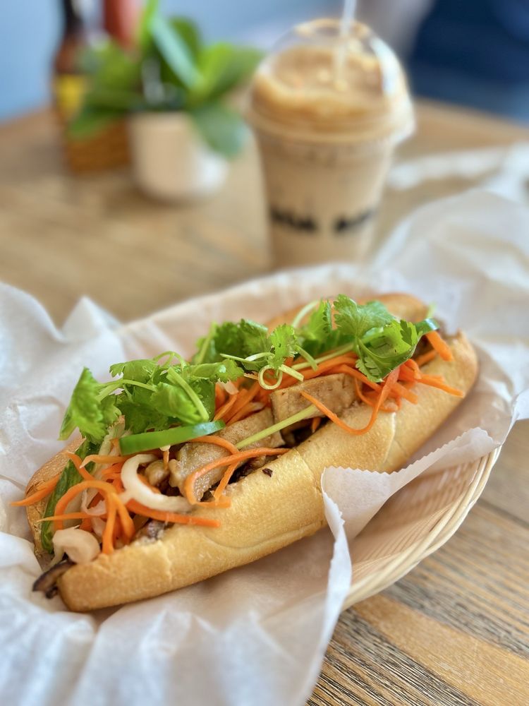 Banh Mi Thit Nuong