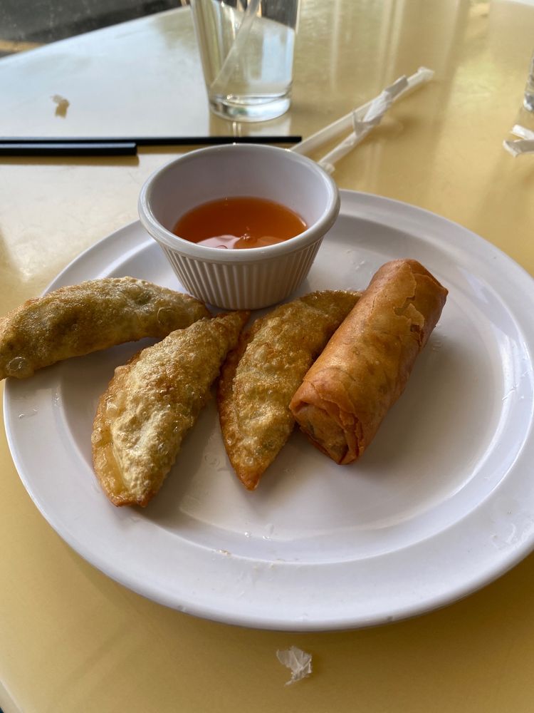 Golden Rolls / Chả Giò