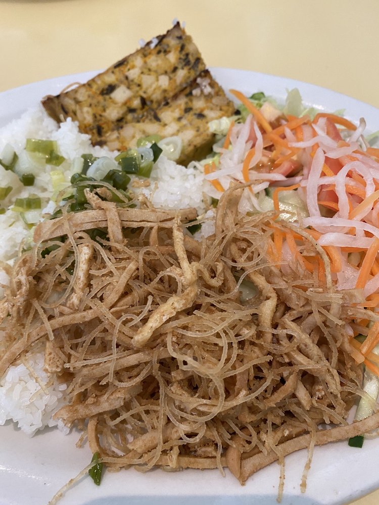 Broken Rice with Shredded Soy Protein & Quiche / Cơm Tấm Bì Chả