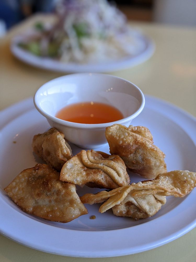 Fried Wontons / Hoành Thánh Chiên