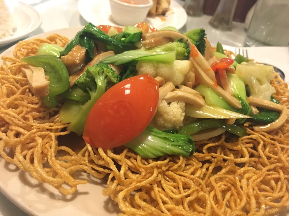 Crispy Noodle Mixed Vegetable / Mì Xào Dòn