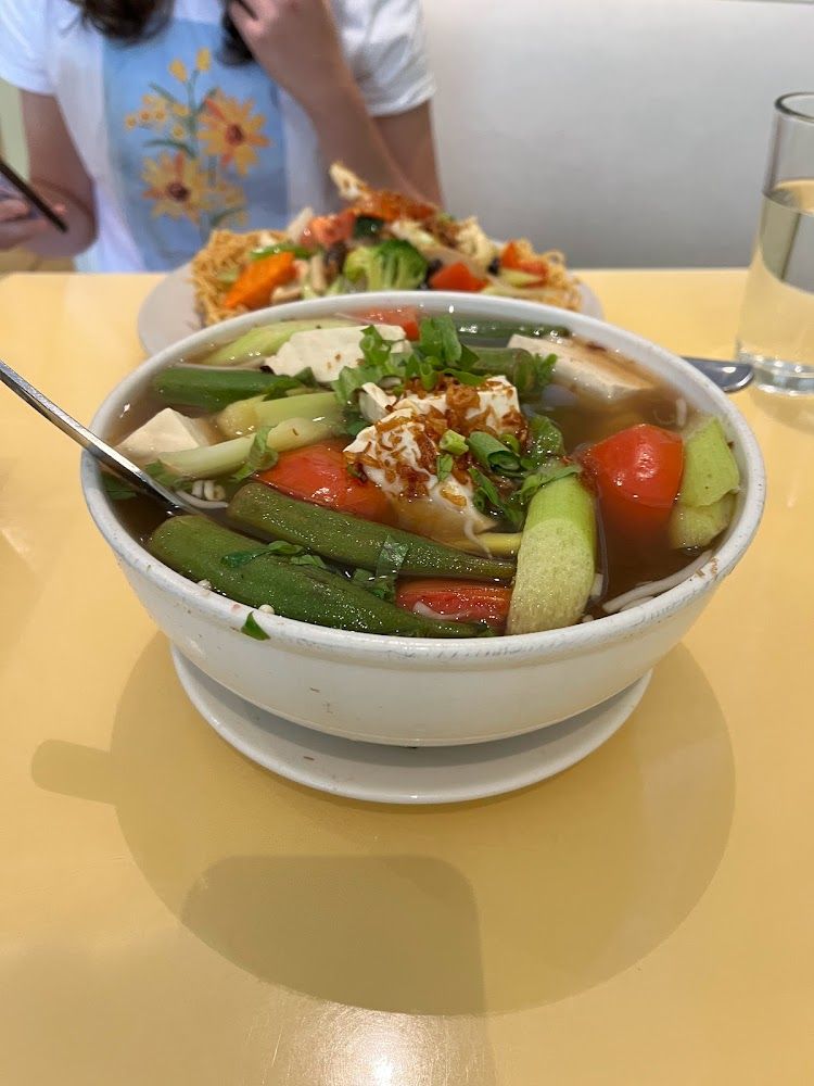 Vietnamese Sweet & Sour Soup / Canh Chua