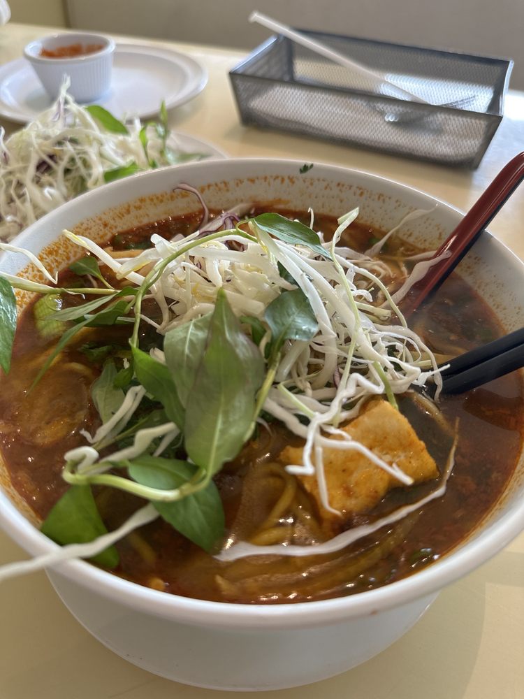 Spicy Bun Hue Soup