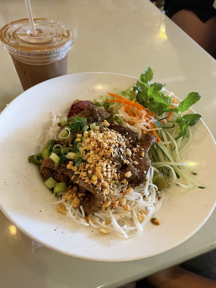 Lemongrass Beef Vermicelli Bowl
