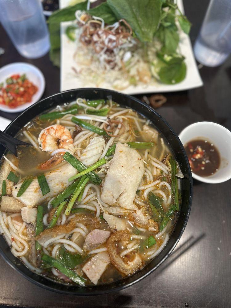 Bun Mam Noodles Soup