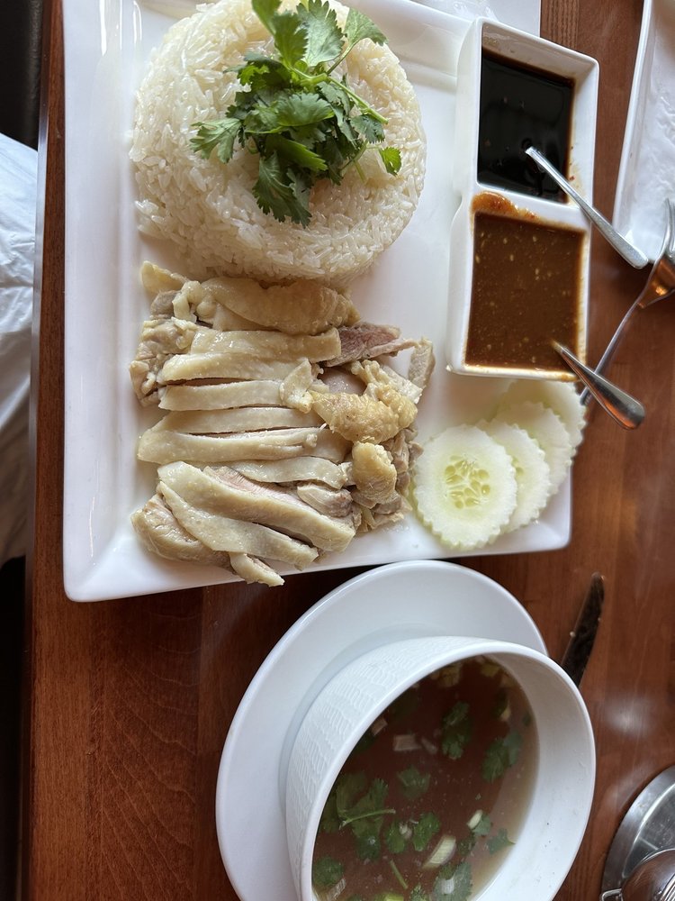 Rice Topped with Steamed Chicken