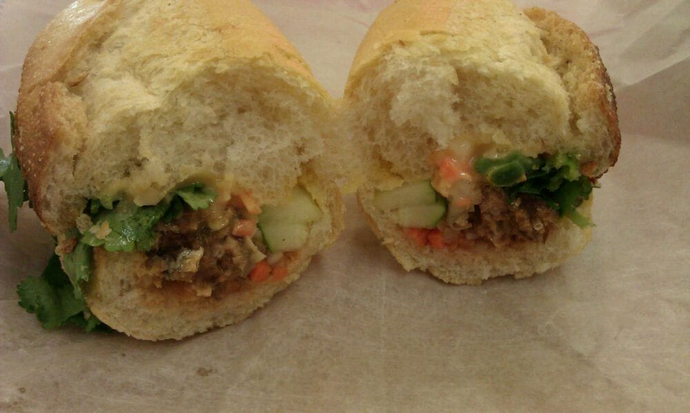Fish Sandwich/banh Mi Ca