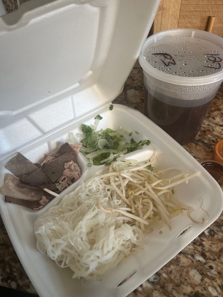 Pho Tai, Chin