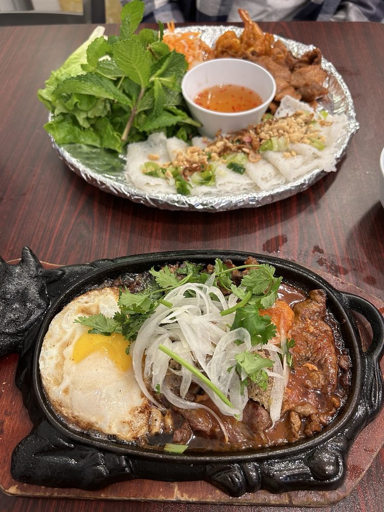 Banh Hoi Thit Nuong Tom Nuong