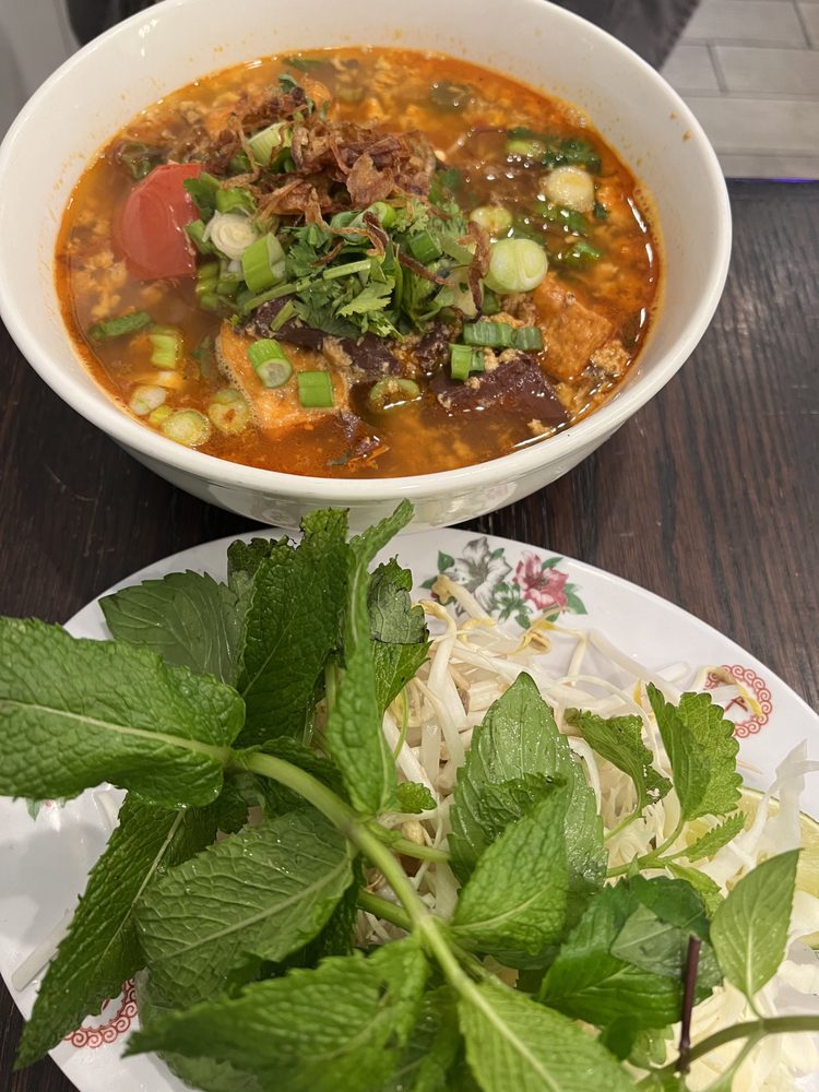 Bun Rieu